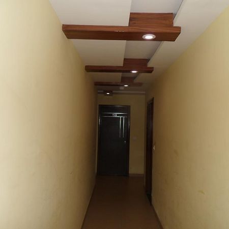 Hotel Silver Plaza อาเมดาบัด ภายนอก รูปภาพ